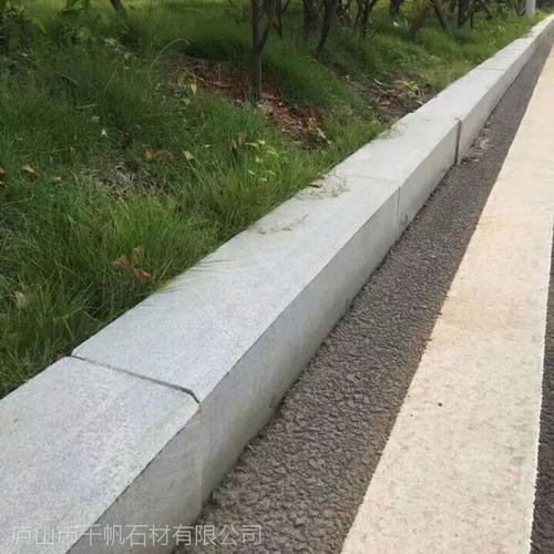 天然花岗岩大理石芝麻白芝麻灰路沿石路牙石侧边石石材